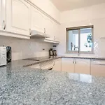 Apartamento #025 Charming 3br *