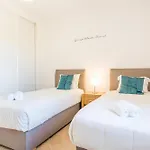 דירה #025 Charming 3br