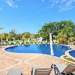דירה #025 Charming 3br אלבופיירה