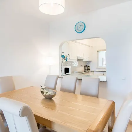 Apartamento #025 T3 Encantador Em By Holidays Albufeira
