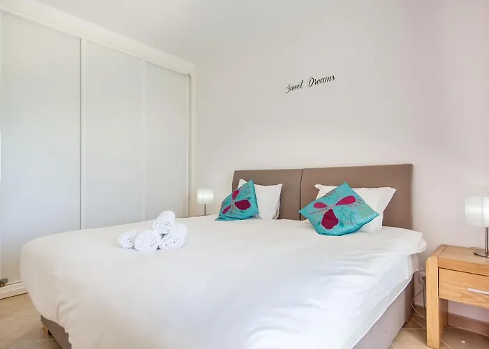 #025 T3 Encantador Em By Holidays *